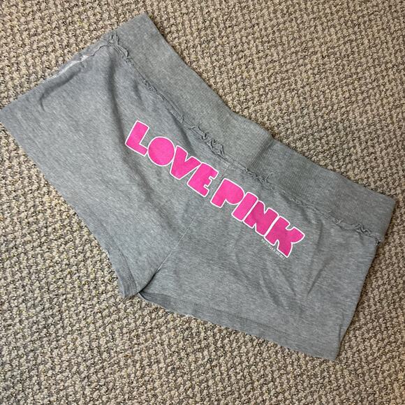 Cute vintage y2k VS PINK low rise gray mini/ micro sweat bum logo shorts - Picture 2 of 7